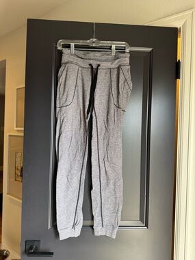 Lululemon Gray Ribbed Drawstring Jogger Pants